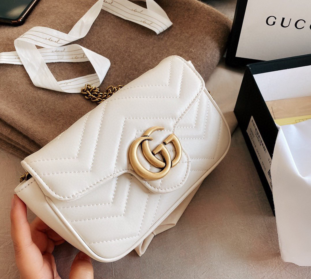 Customer review by Lia*****ell